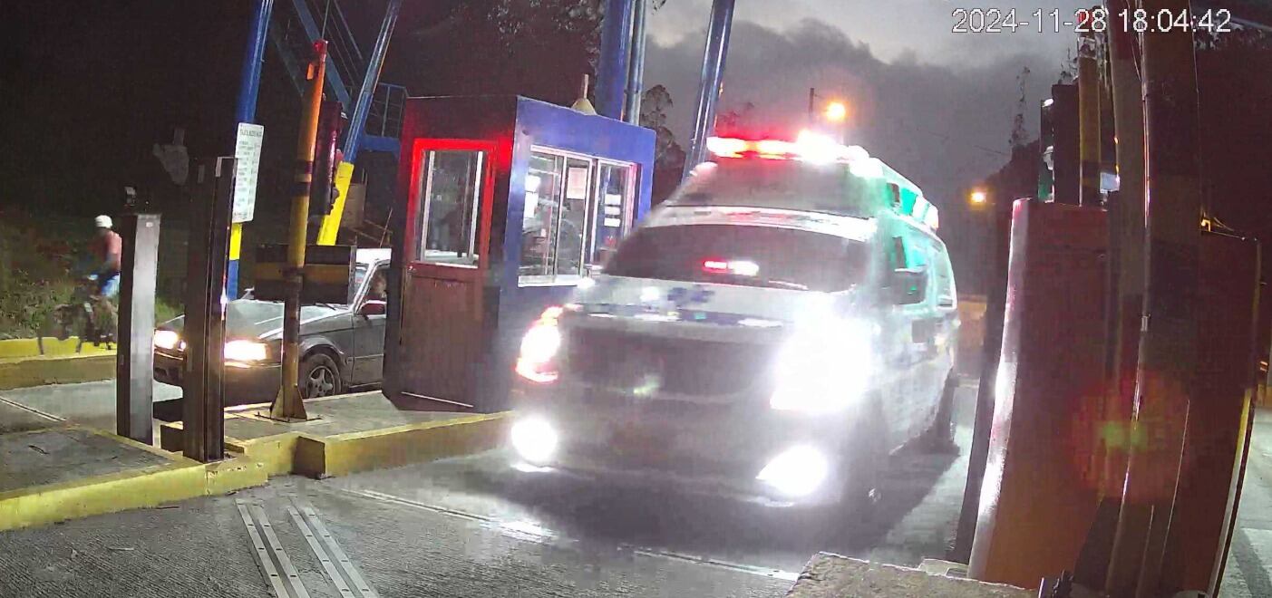 Delincuentes se llevaron 1.400 millones de pesos de una sede del Banco Agrario en El Colegio, Cundinamarca, utilizando una ambulancia como vehículo de escape. Foto: Suministrada.