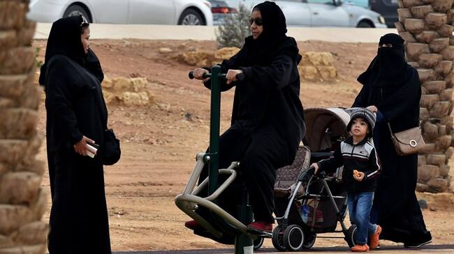 Se trata de Absher que traduce “sí señor” y que ha generado controversia por fomentar la desigualdad de género.. Foto: Getty Images