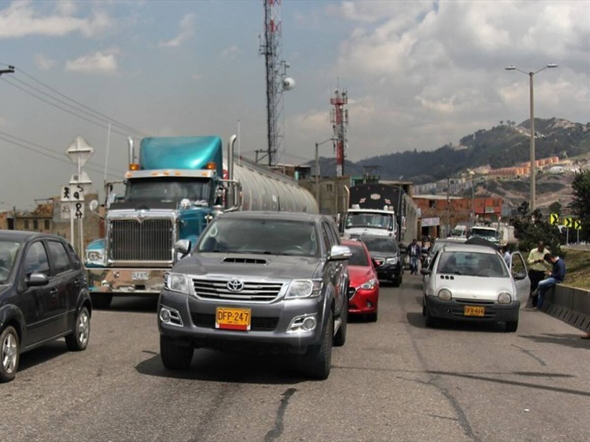 Advertencia a conductores para evitar maniobras mortales en carreteras del país