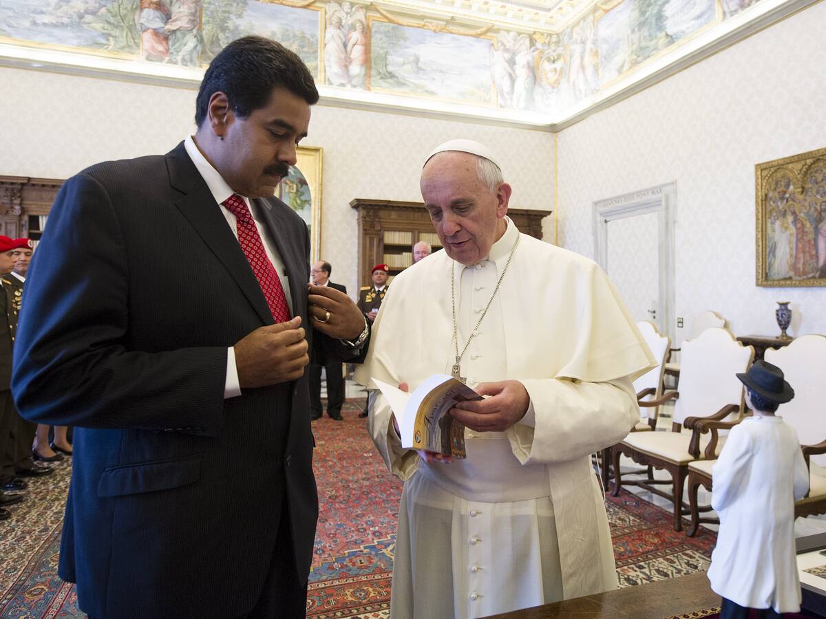 “Líder espiritual transformador”: Nicolás Maduro tras la muerte del papa Francisco