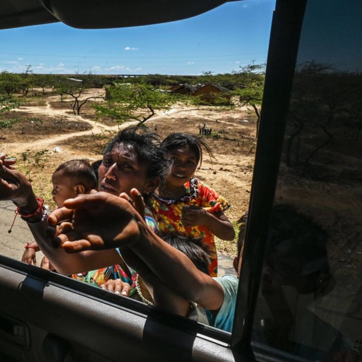 Niños sin colegios y presunta explotación laboral: cruda realidad en La Guajira