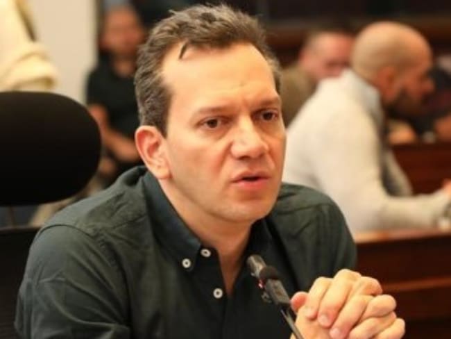 Medellín no puede esperar que sigan robándose los recursos públicos: Alfredo Ramos