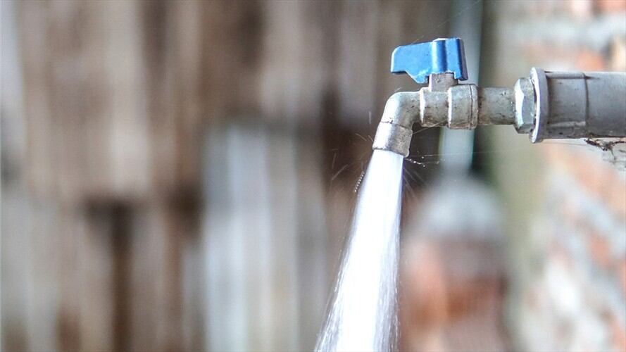 Para lograr esta reducción de los cobros en los servicios públicos como ayuda a los bogotanos, fueron invertidos 94 mil millones de pesos. Foto: Getty Images