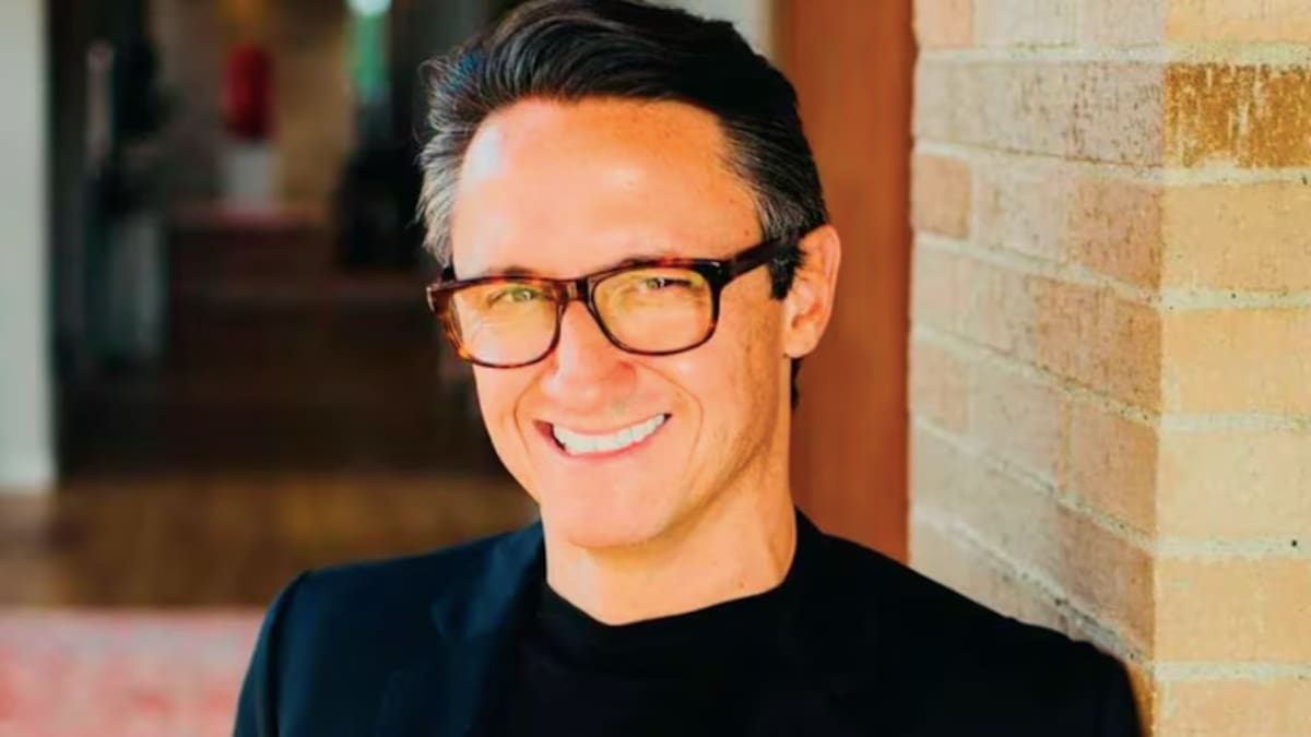 Ordenan al influencer de ‘Invertir Mejor’, Juan Diego Gómez, suspender sus operaciones