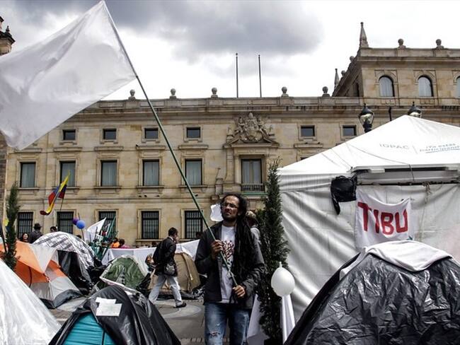 Campamento por la paz en la Plaza de Bolívar. Foto: Colprensa.