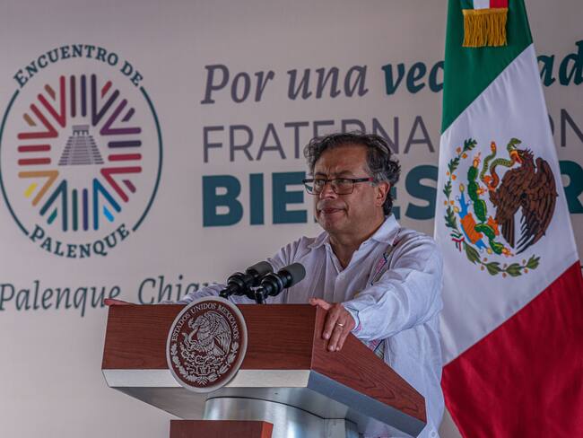 El presidente de Colombia, Gustavo Petro, participa en la cumbre migratoria hoy, en Palenque (México). EFE/ Carlos López