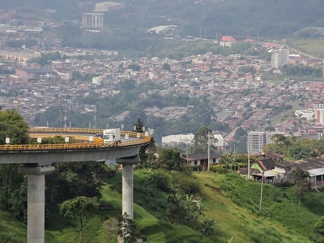 La ministra de Transporte, Ángela María Orozco, ha dispuesto que se realice una mesa técnica entre ambas entidades. Foto: Colprensa