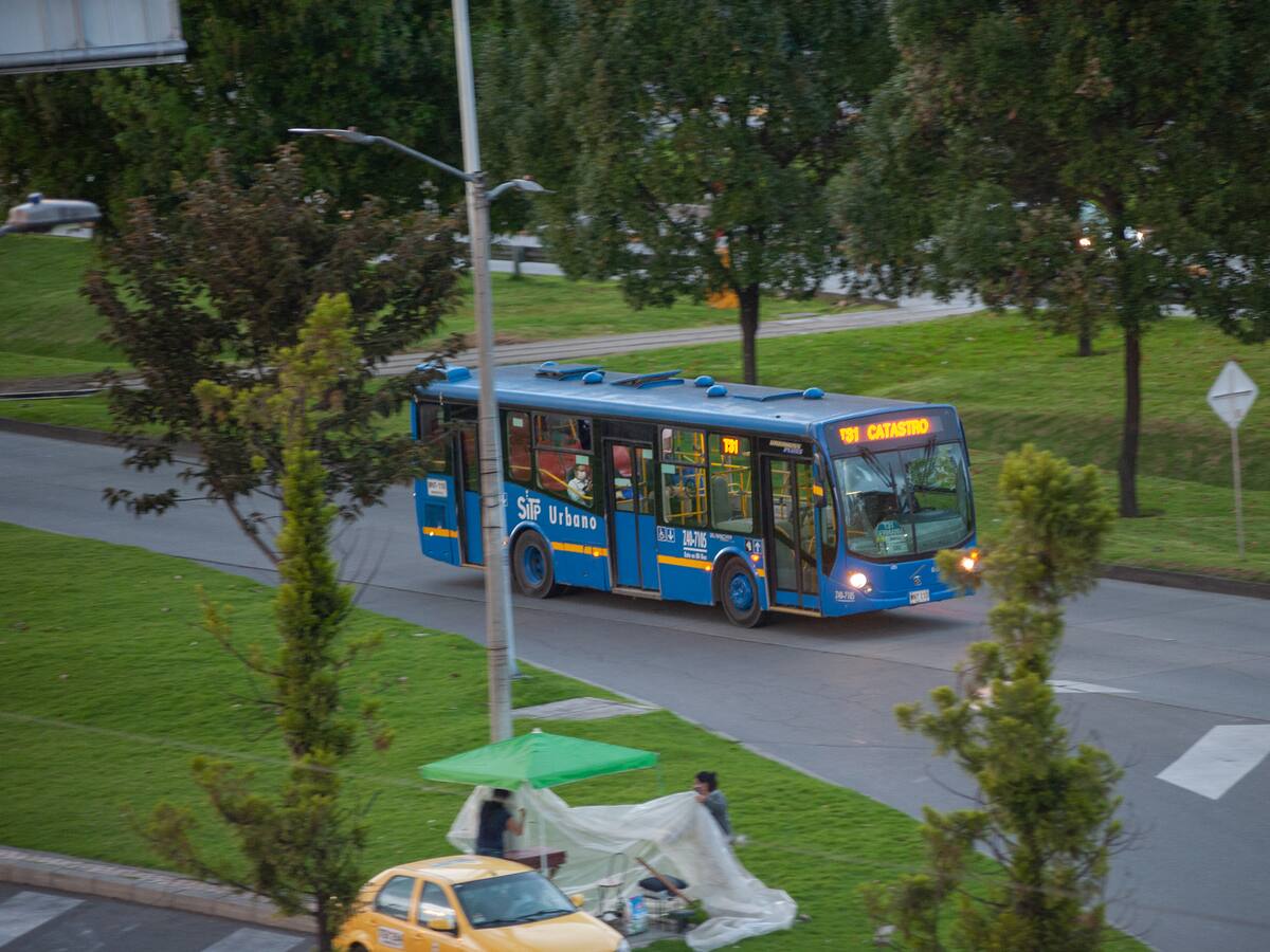 “Aquí se respeta el servicio”: conductor del SITP se cansó y enfrentó a los colados