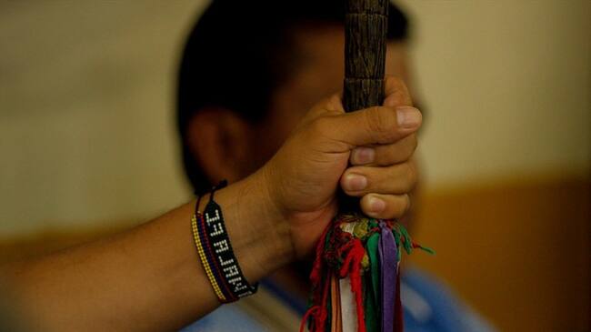 Los fuertes enfrentamientos entre comunidades indígenas Misak que se registraron en las últimas horas en zona rural dejaron al menos siete personas heridas. Foto: Colprensa