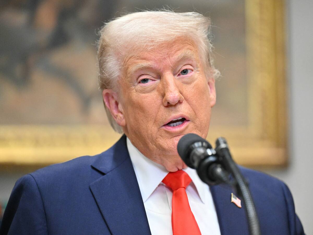 Partido Demócrata acusó a Trump de “traicionar” a los estadounidenses