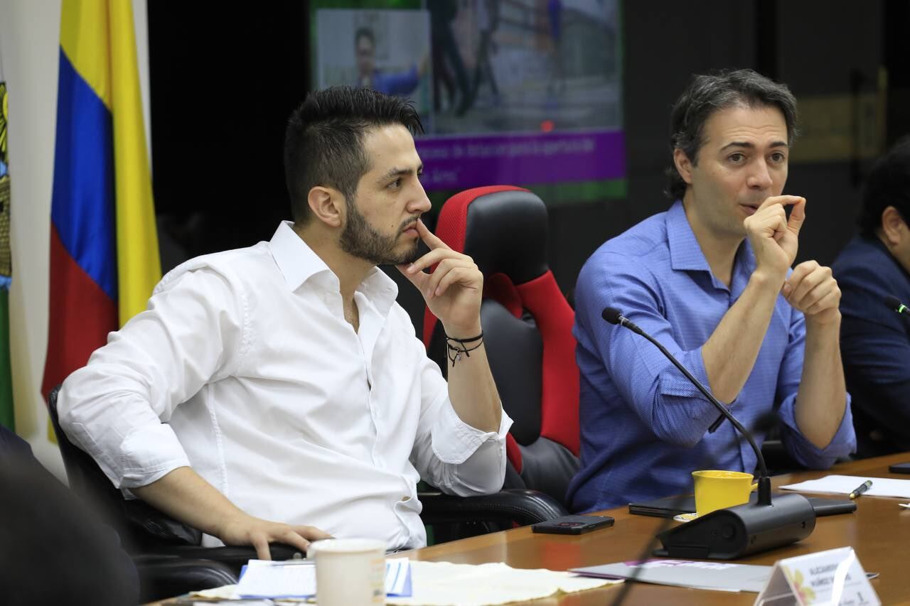 Juan David Duque (izquierda). Foto: Twitter oficial de Juan David Duque.