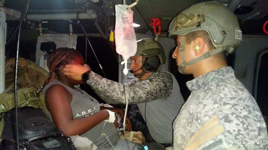 La Fuerza Aérea Colombiana informó que una misión aeromédica evacuó a una menor de 13 años de edad en estado crítico de embarazo. Foto: Fuerza Aérea Colombiana