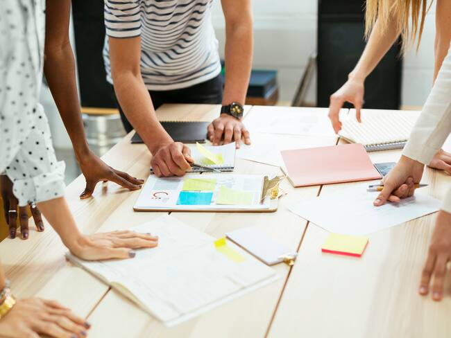 Imagen de referencia de trabajadores. Foto: Getty Images.