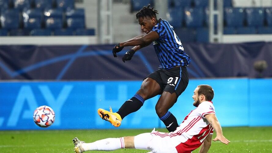 Doblete de Duván Zapata en Champions. Foto: Getty