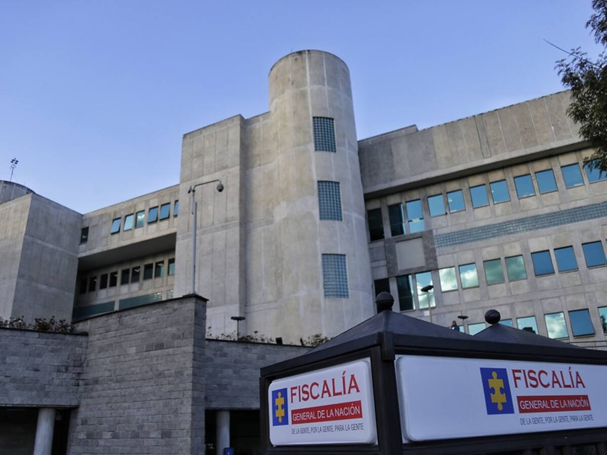 Fiscalía responde sobre millonario contrato para transporte aéreo y hotelería de sus funcionarios