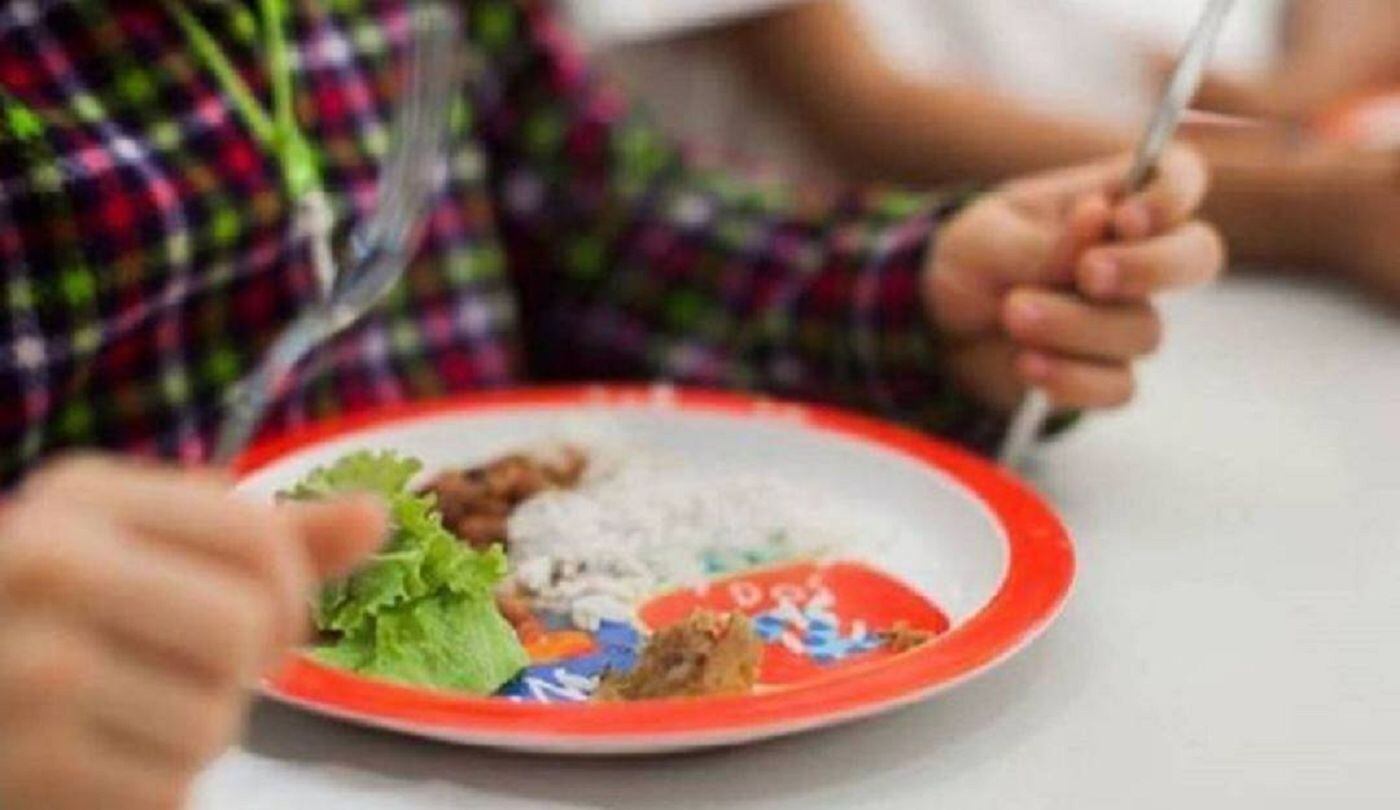 Crédito: de referencia de Alimentación Escolar. Crédito: Getty Images (Thot). / W Radio