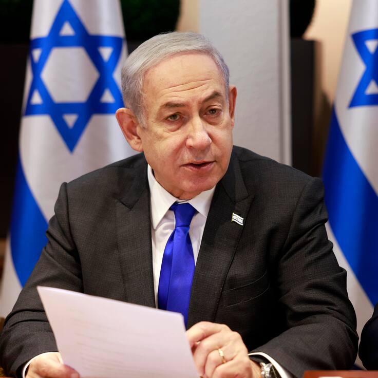 Tel Aviv (Israel), 17/12/2023.- Israeli Prime Minister Benjamin Netanyahu chairs a Cabinet meeting at the Kirya, which houses the Israeli Ministry of Defence, in Tel Aviv, Isreal, 17 December 2023. EFE/EPA/MENAHEM KAHANA / POOL
