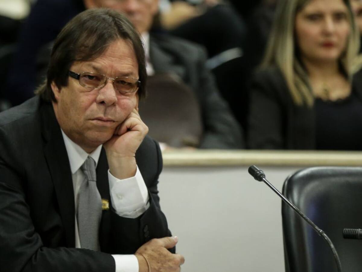 Congreso en pleno aceptó la renuncia de César Lorduy al CNE