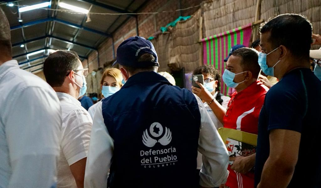 En visita de inspección realizada por el defensor Carlos Camargo Assis, en Montería. Foto: Defensoría del Pueblo.