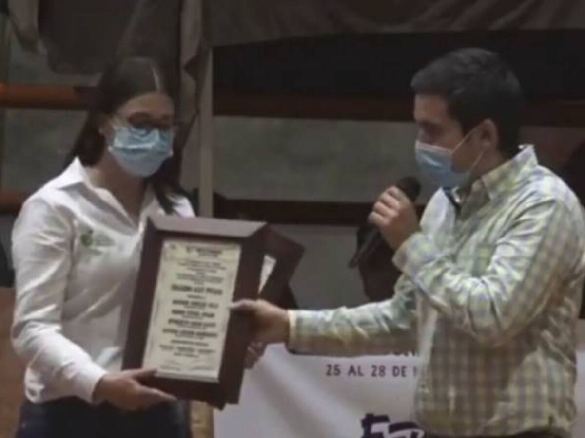 Polémico reconocimiento al exsenador Richard Aguilar, en Socorro