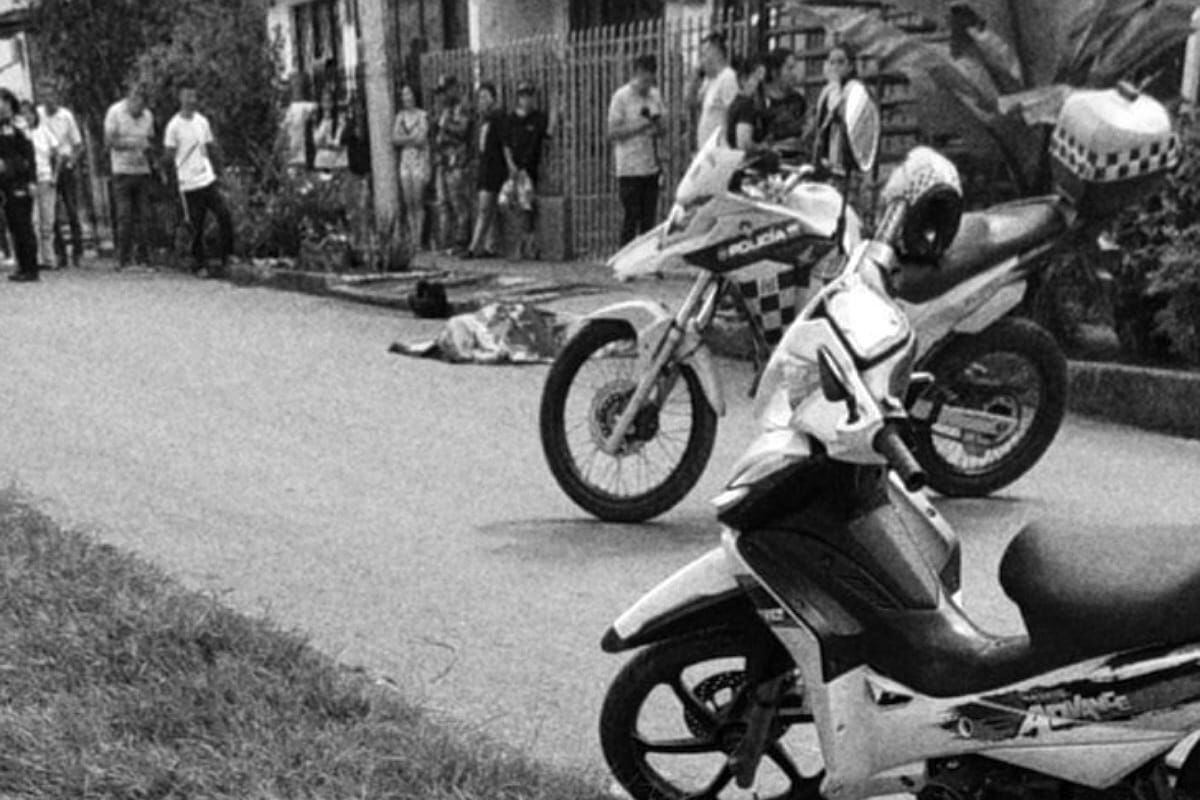 Hasta el lugar de los hechos llegaron las autoridades judiciales para iniciar la investigación. Crédito: Red de Apoyo Cauca. 