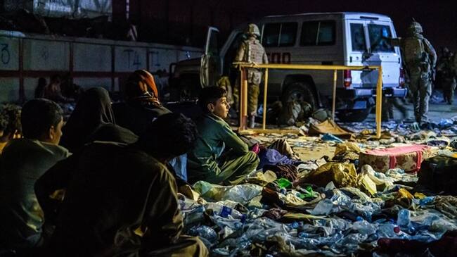 Las dos explosiones en el aeropuerto de Kabul han dejado varios muertos y heridos. Foto: Getty Images / Marcus Yam / Colaborador