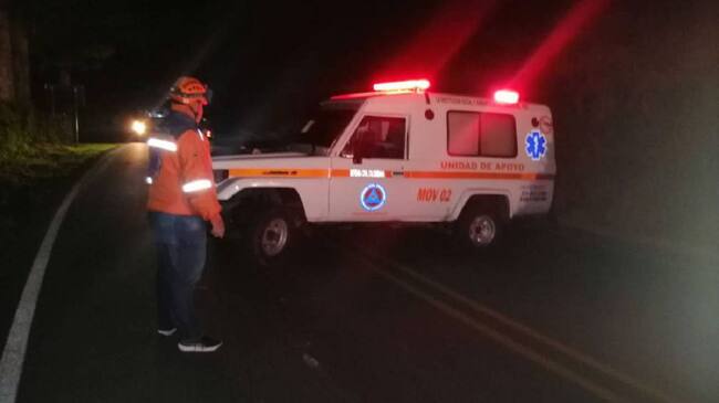 Dos motociclistas fallecieron en vías de Caldas. Crédito: Bomberos Anserma, Caldas.