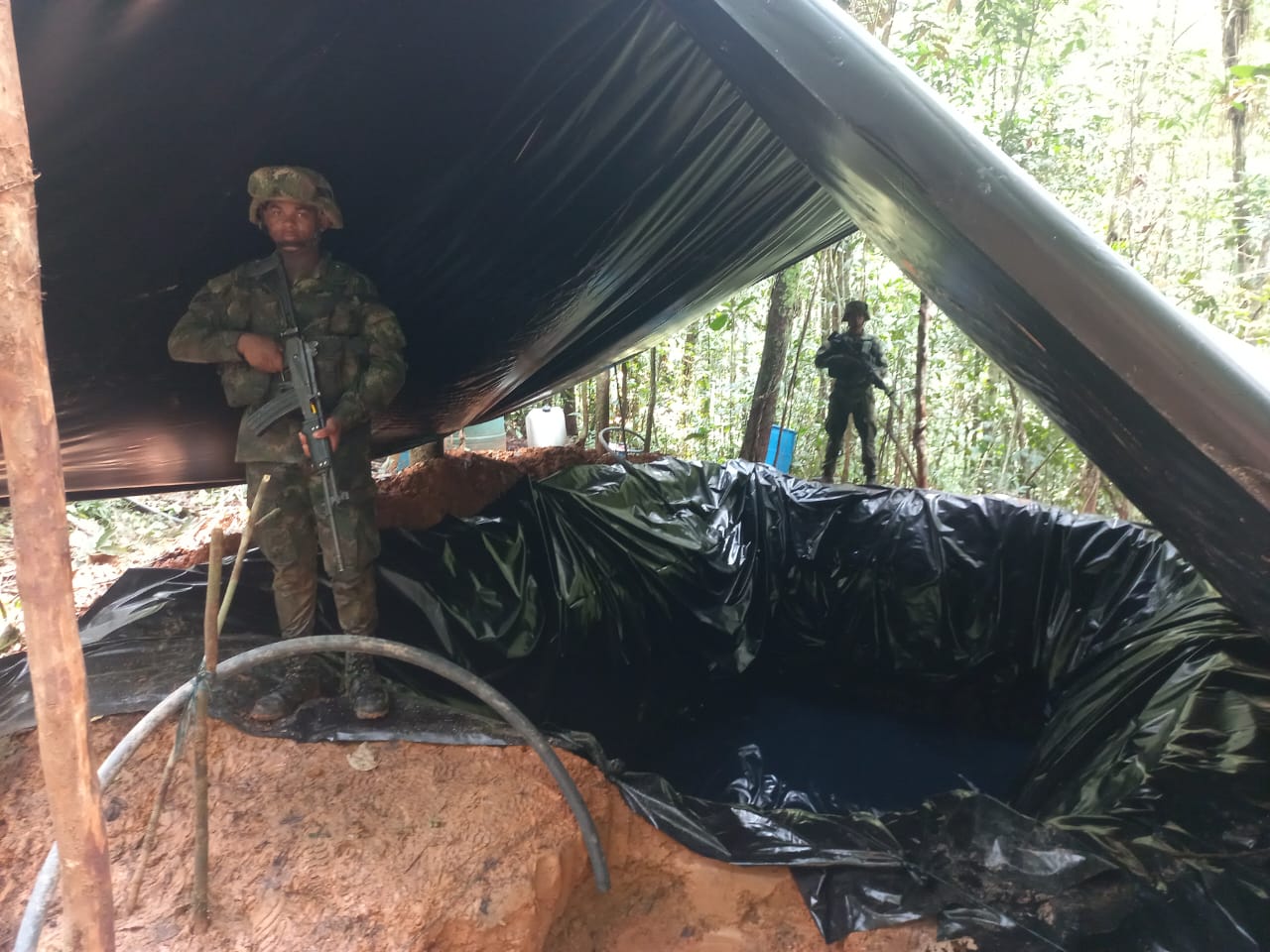 FF.MM. neutralizaron refinería y unidad de producción minera de las disidencias de las Farc. Foto: cortesía Fuerzas Militares.