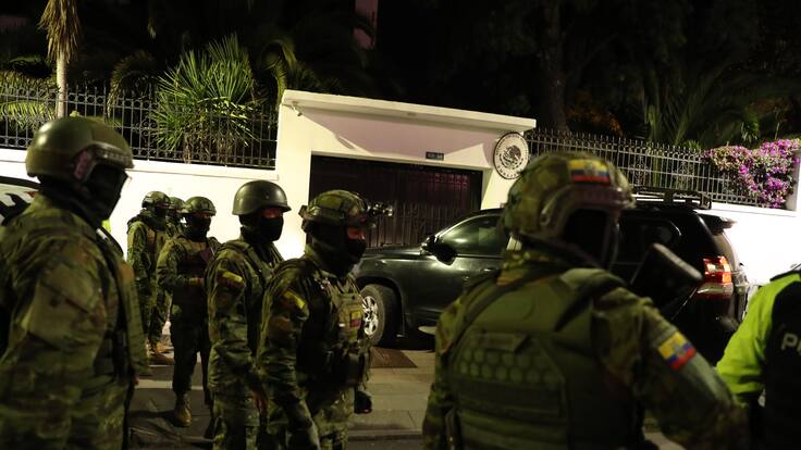 Así se vivió el allanamiento a Embajada de México en Ecuador: “entraron como delincuentes”