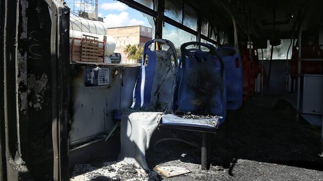 Alrededor de 2’500.000 personas se han visto afectadas por los bloqueos y los daños causados al sistema Transmilenio. Foto: Colprensa / CAMILA DÍAZ