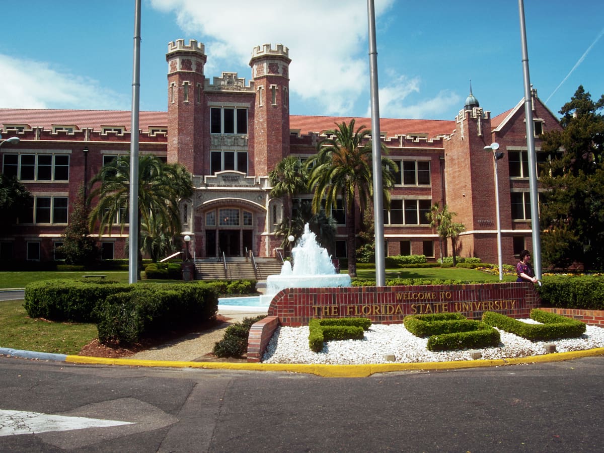 Tiroteo en la Universidad Estatal de Florida en EE.UU. deja al menos seis heridos