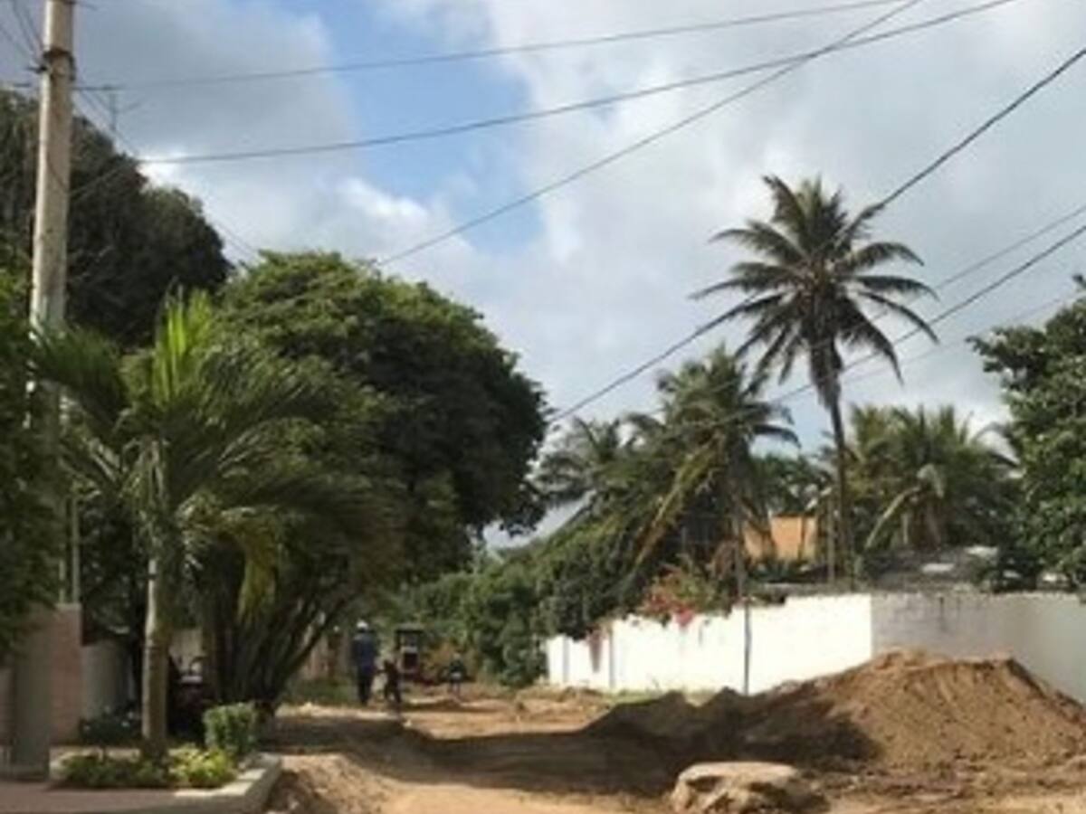 Quejas por el estado de obras en vías de un municipio del Atlántico