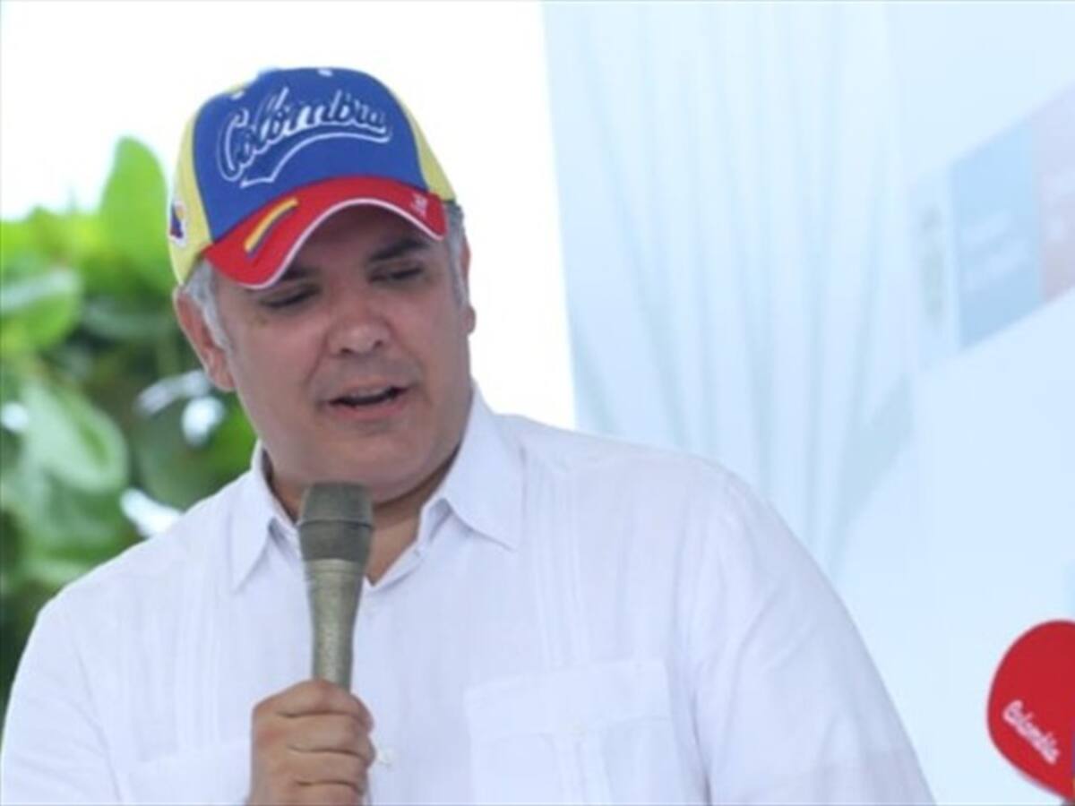 Bienvenidos todo aquellos que quieran dejar el camino de la ilegalidad:Duque
