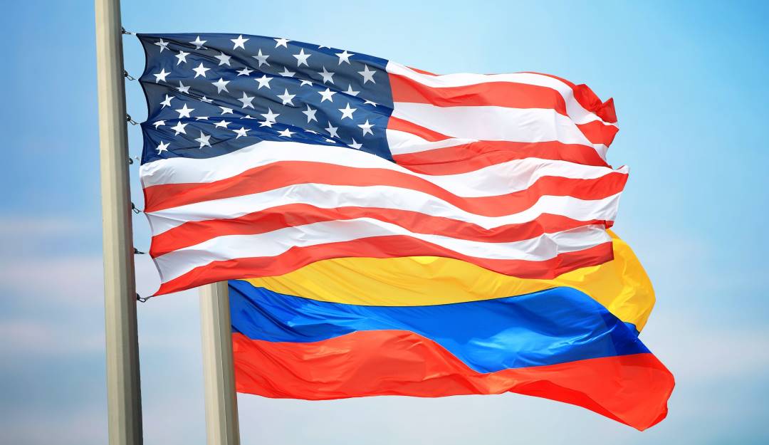 Banderas de Estados Unidos y Colombia. Foto: Getty Images