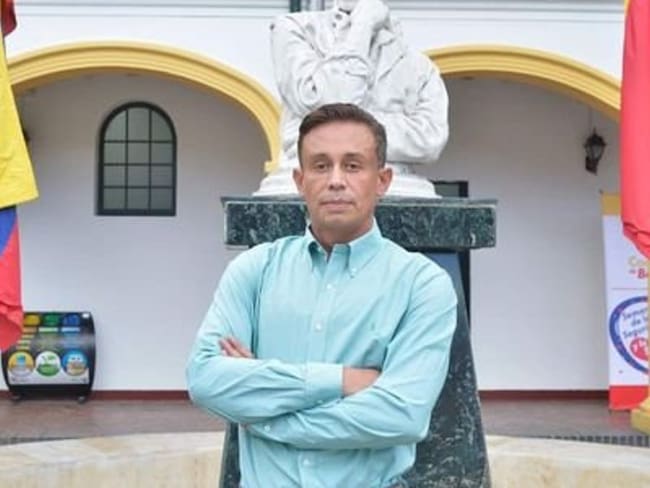 Mensaje de texto político disfrazado de saludo navideño: ordenan a concejal Edward Arias abstenerse de eso