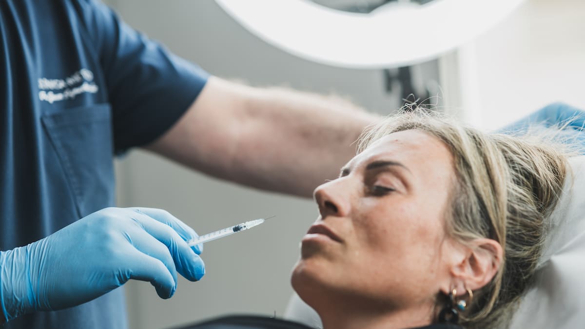 Nuevas tendencias de cirugías plásticas para el verano: ¿Cuáles son? Cirujano lo explicó