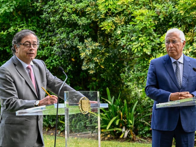 Gustavo Petro, presidente de Colombia (izquierda) Antonio Costa, primer ministro de Portugal (derecha). Foto: Horacio Villalobos#Corbis/Corbis via Getty Images-
