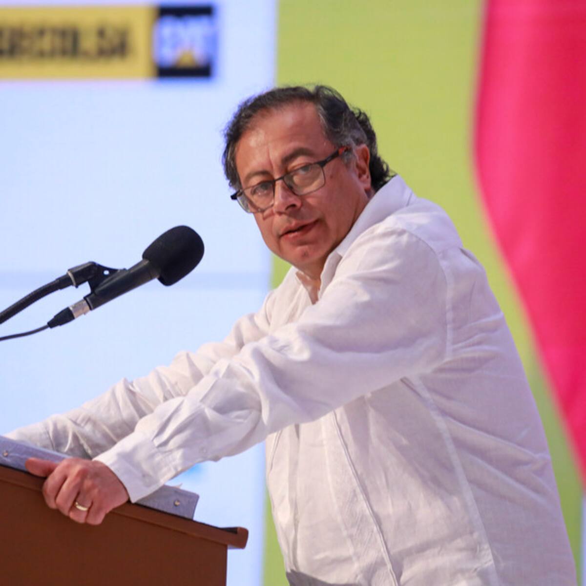 Defensa de Petro pide a Comisión de Acusación archivar seis denuncias