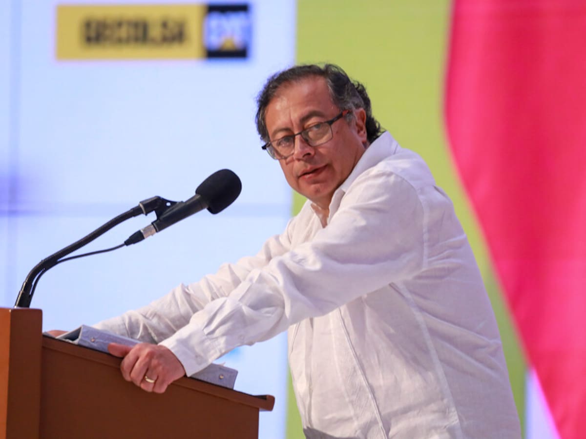 Petro pide demandar elecciones de mesas directivas que no cumplan estatuto de oposición