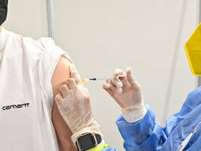 Invima aprueba vacuna de Pfizer a partir de los 12 años. Foto: Getty Images