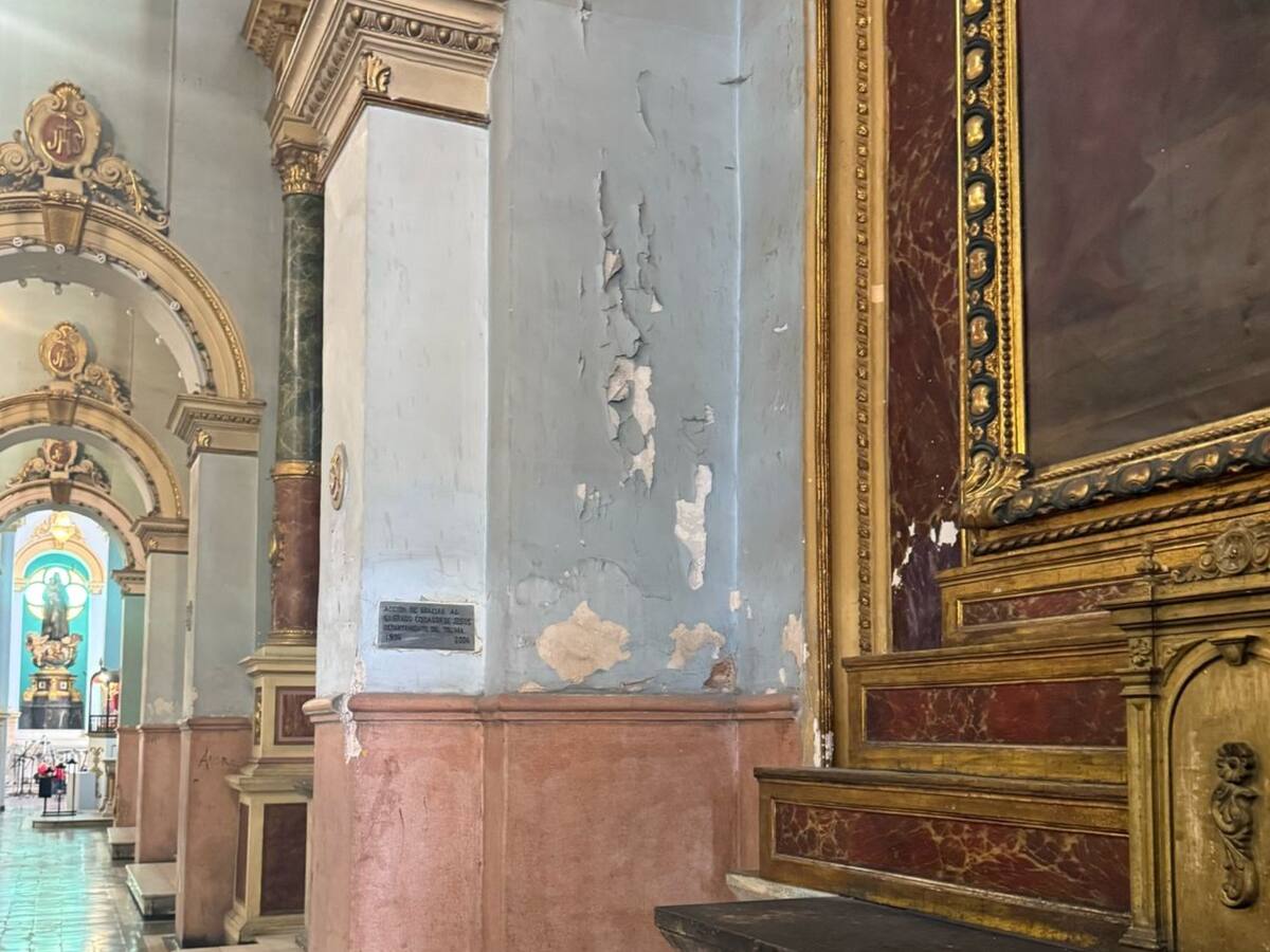 La Basílica del Voto Nacional se cae a pedazos