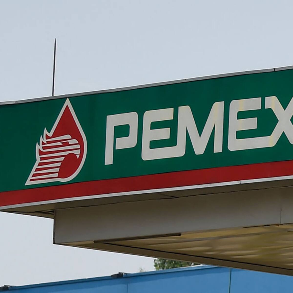 Dos muertos y 35 heridos por fuga de gas en refinería mexicana Pemex en Texas