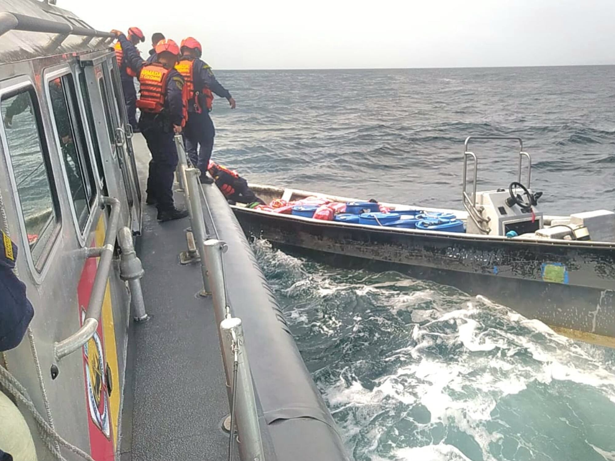 Armada intercepta embarcación con estupefacientes avaluados en siete millones de dólares