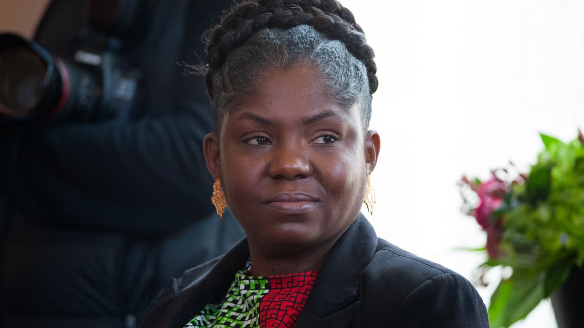 Critican a Francia Márquez por supuesto “silencio” en homicidio de líderes sociales