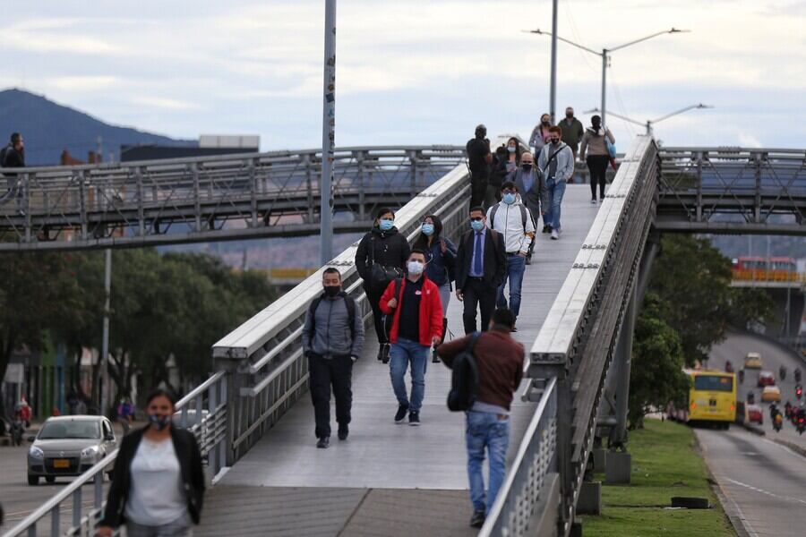 Imagen de referencia de puente de Transmilenio. Foto: Colprensa.