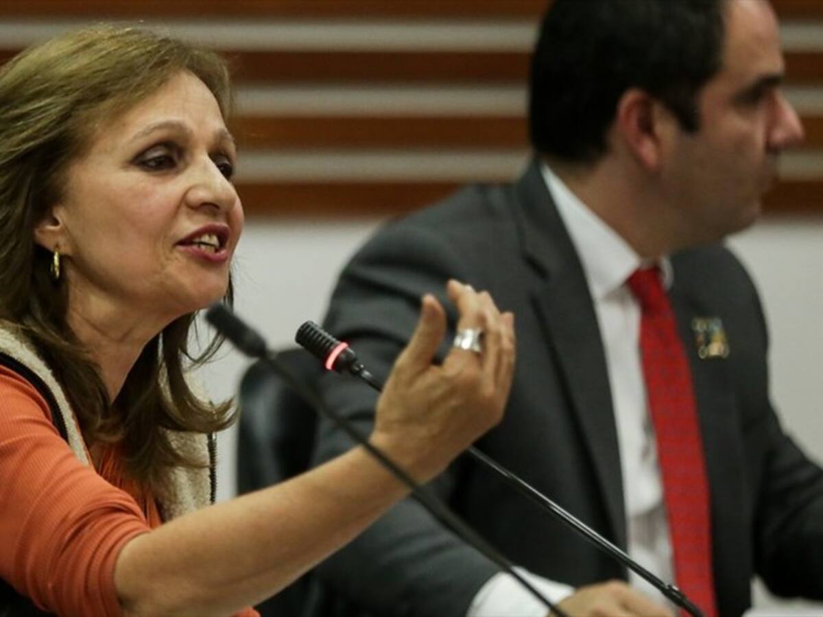 Conjueces definirá el futuro de Ángela María Robledo en el Congreso