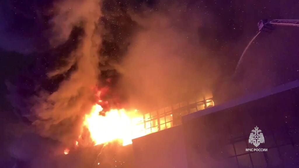 Ataque islamista en Moscú. (Foto: Ministry of Emergency Situations/Anadolu via Getty Images)