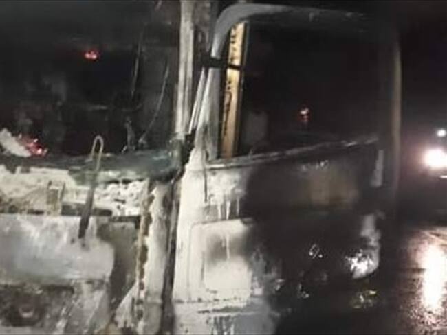 Vehículos incinerados en Antioquia. Foto: Cortesía