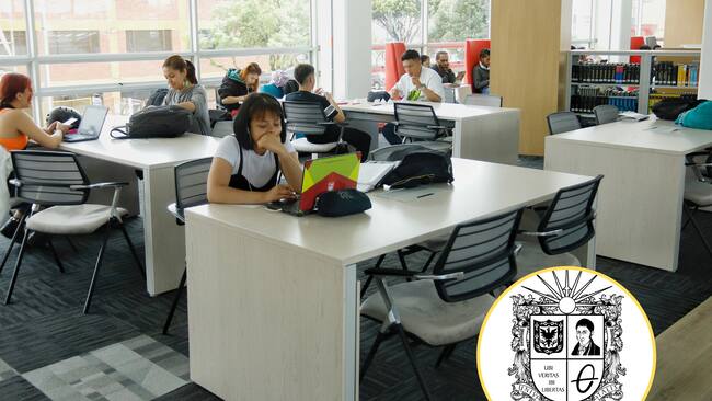 Estudiantes de la Universidad Distrital en la nueva sede abierta en Ciudad Bolívar. En el círculo, el logo de esa institución educativa (Fotos vía Colprensa y redes sociales)