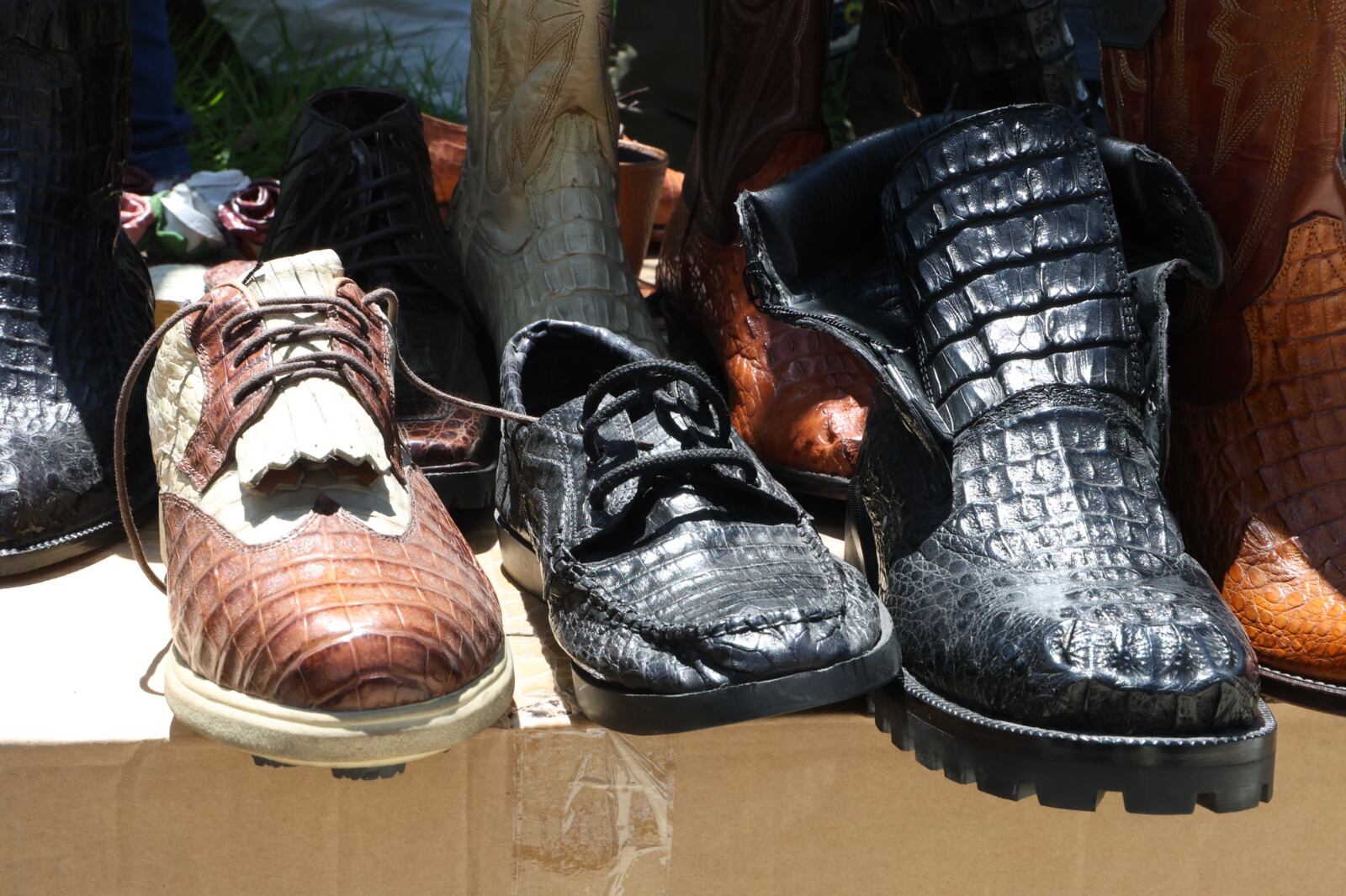 Incautan más de 131 kilos de pieles y productos de fauna silvestre en Bogotá. Foto: Suministrada.